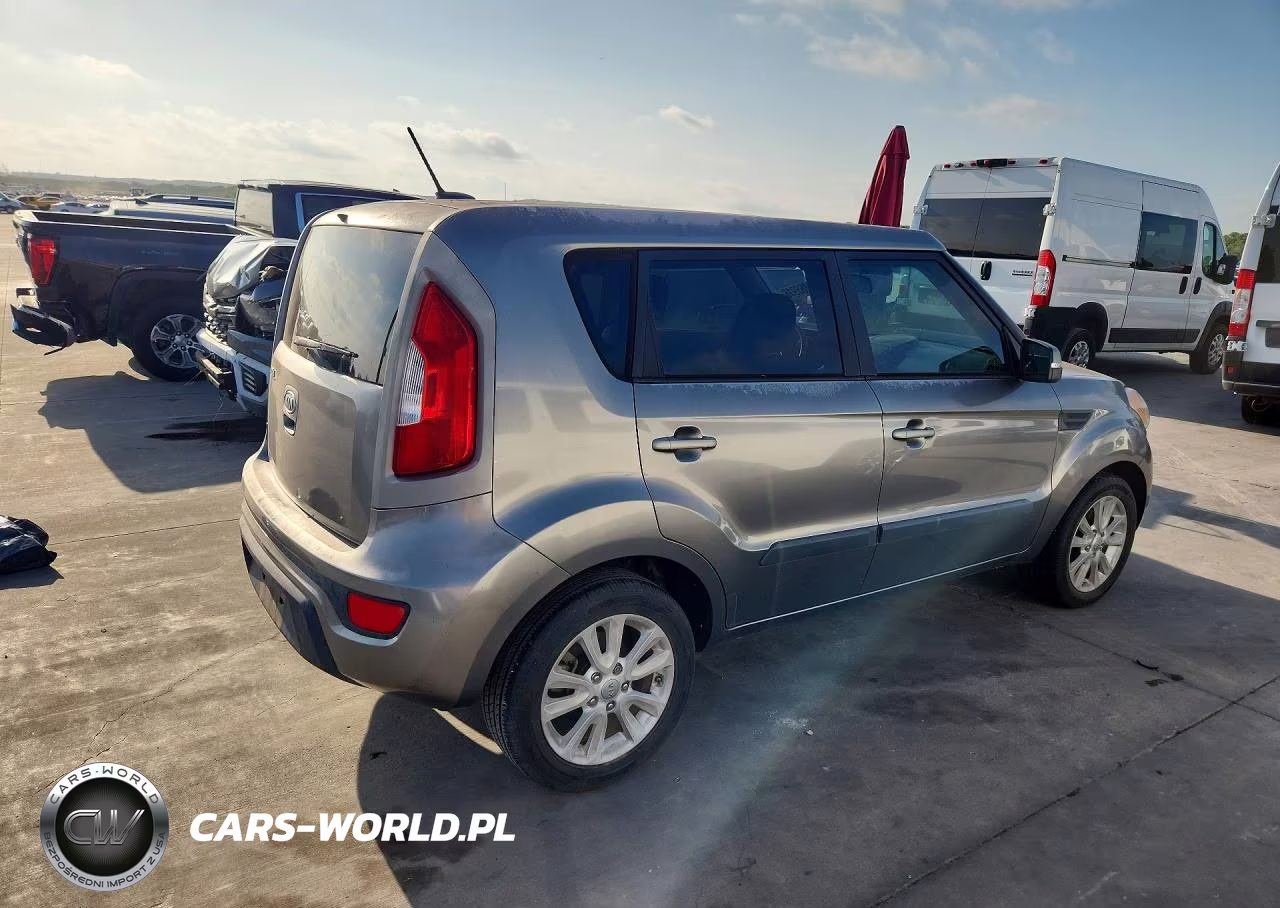 2012 Kia Soul + VIN:KNDJT2A60C7386313 - 3