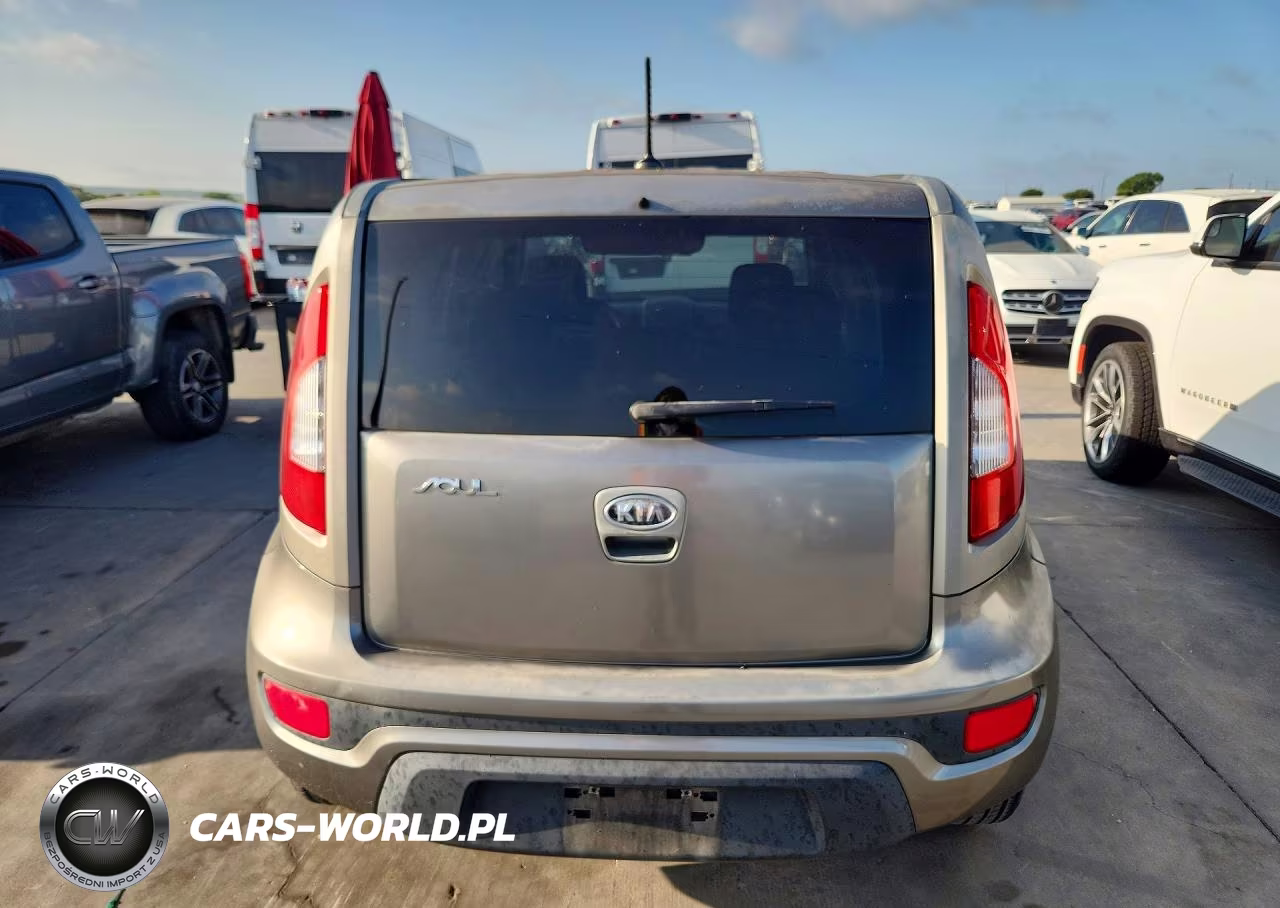 2012 Kia Soul + VIN:KNDJT2A60C7386313 - 6