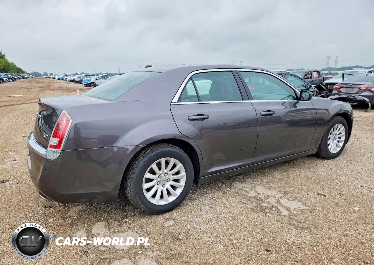 2014 Chrysler 300 VIN:2C3CCAAG6EH211698 - 3