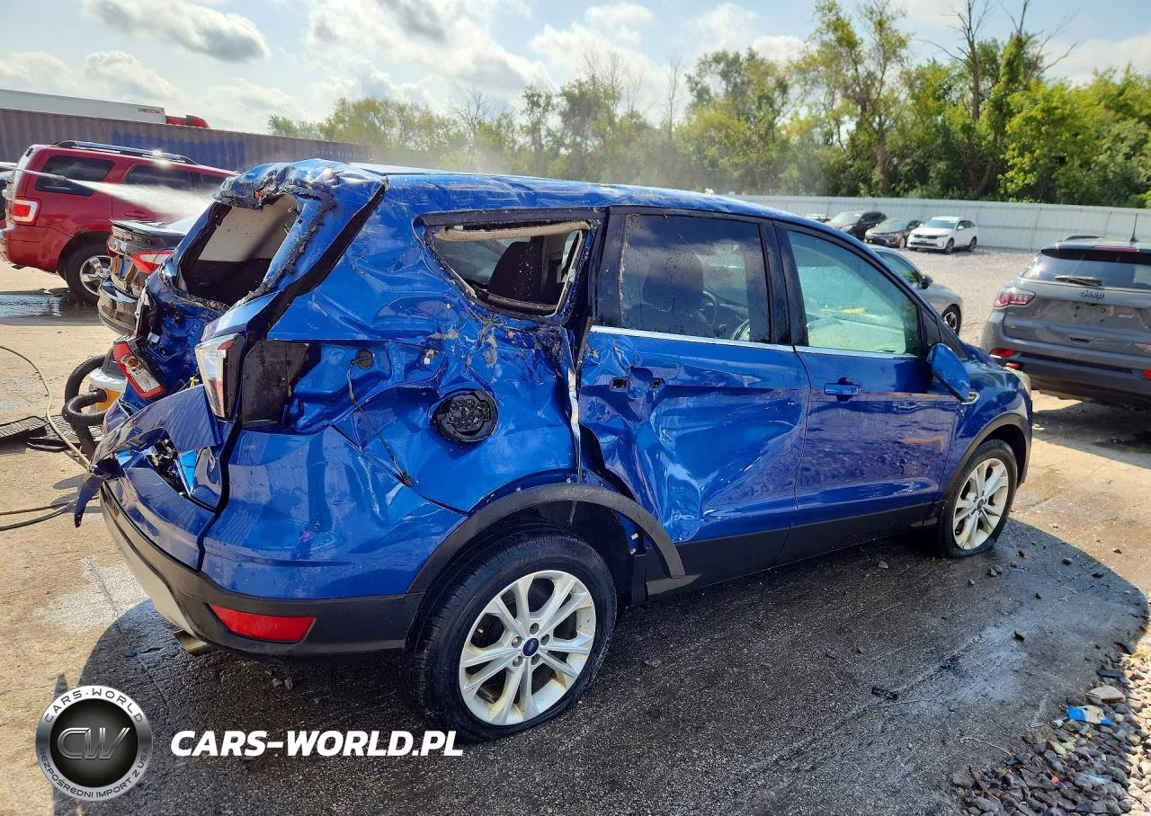 2017 Ford Escape Se VIN:1FMCU9GD7HUC32335 - 3