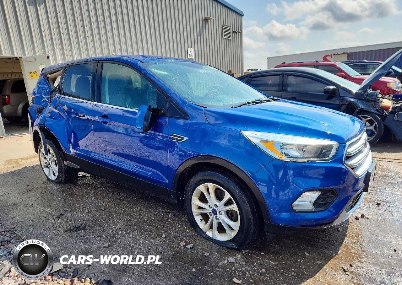 2017 Ford Escape Se VIN:1FMCU9GD7HUC32335 - 4