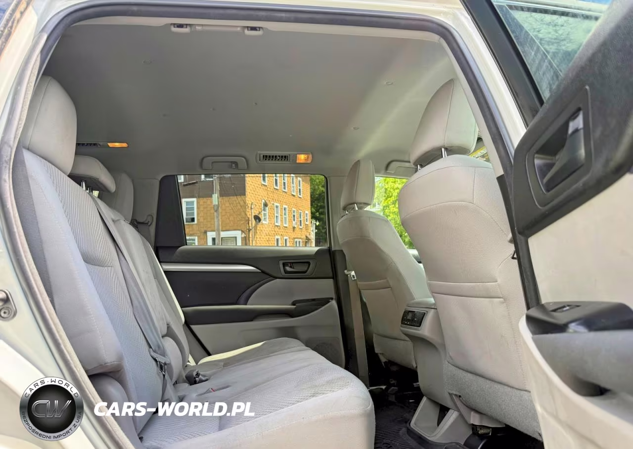 2017 Toyota Highlander Le VIN:5TDBZRFH9HS481326 - 8