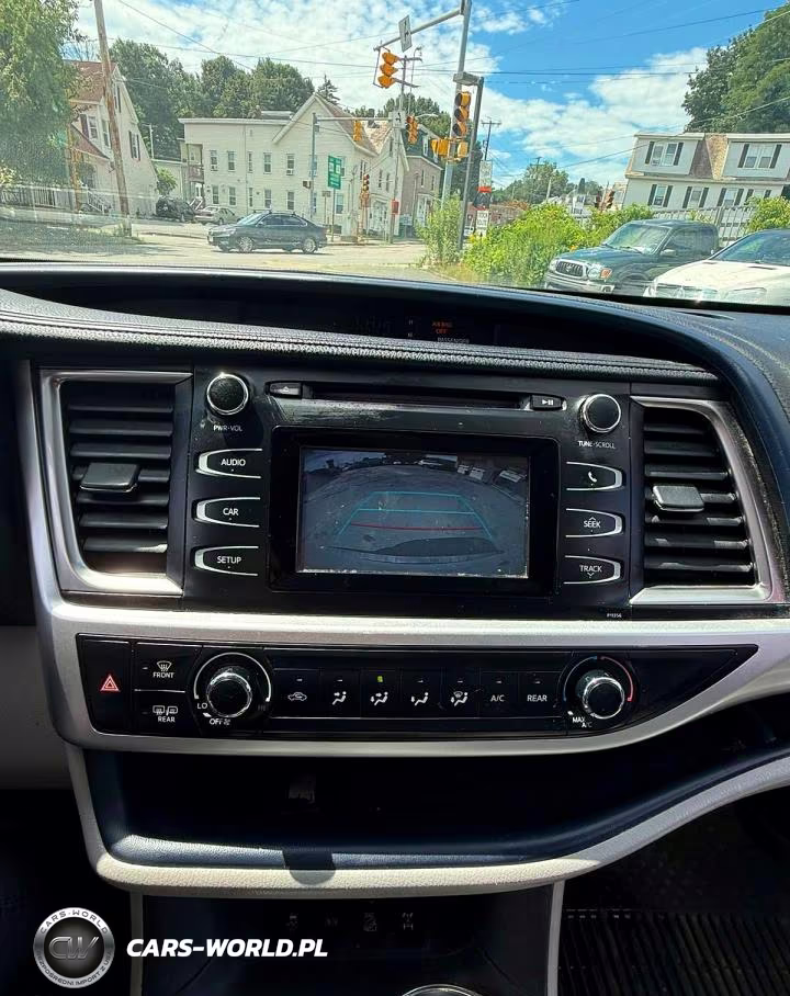 2017 Toyota Highlander Le VIN:5TDBZRFH9HS481326 - 9