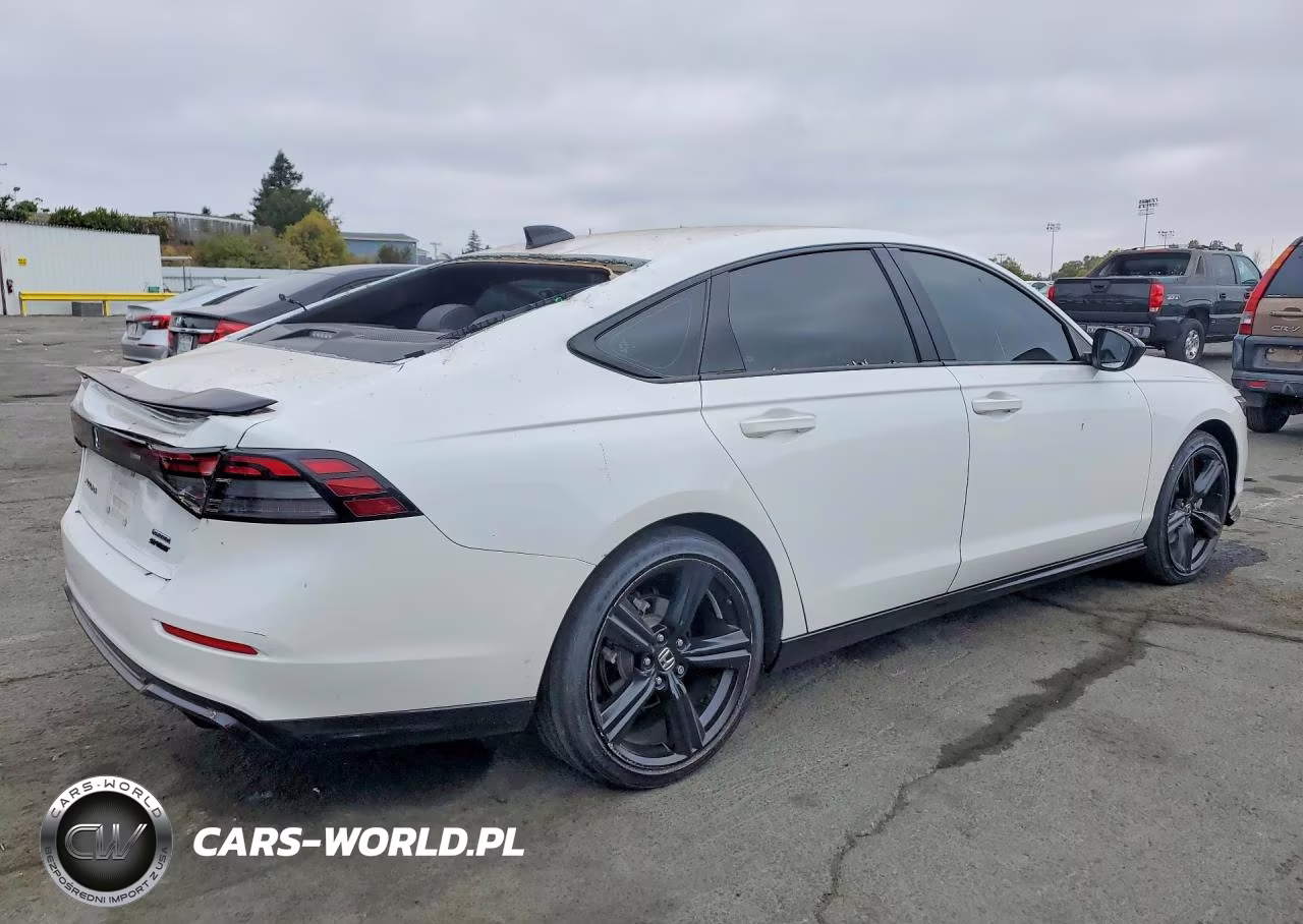 2023 Honda Accord Hybrid Sport-L VIN:1HGCY2F76PA009944 - 3