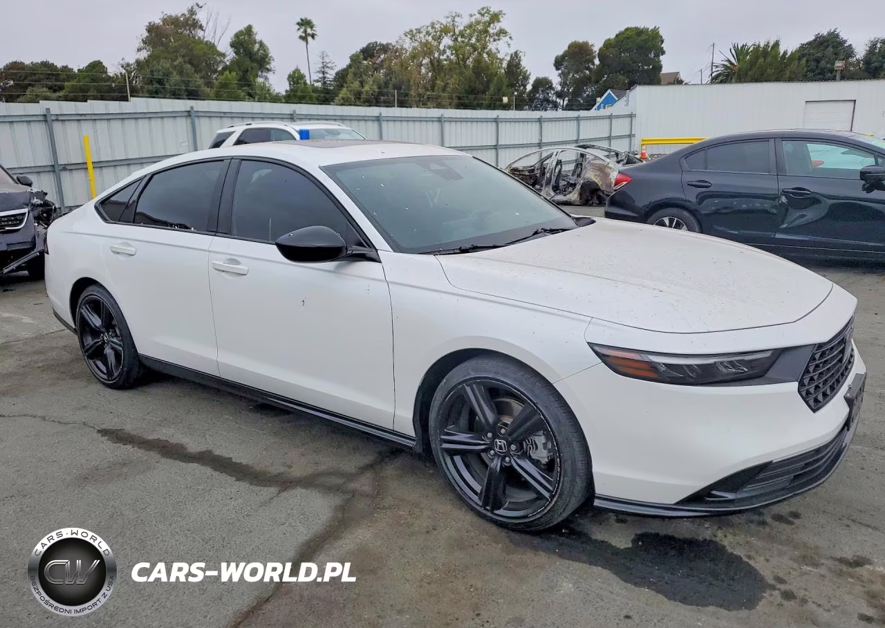 2023 Honda Accord Hybrid Sport-L VIN:1HGCY2F76PA009944 - 4