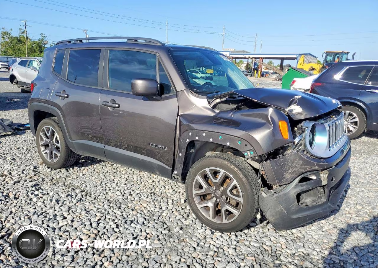 2017 Jeep Renegade Latitude VIN:ZACCJBBB4HPF60677 - 4