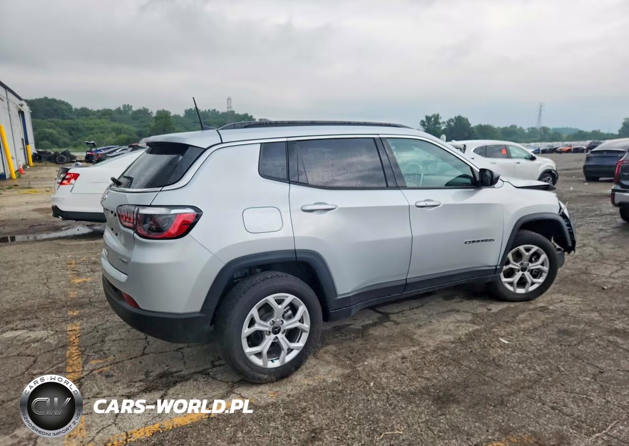 2025 Jeep Compass Latitude VIN:3C4NJDBN6ST515061 - 3