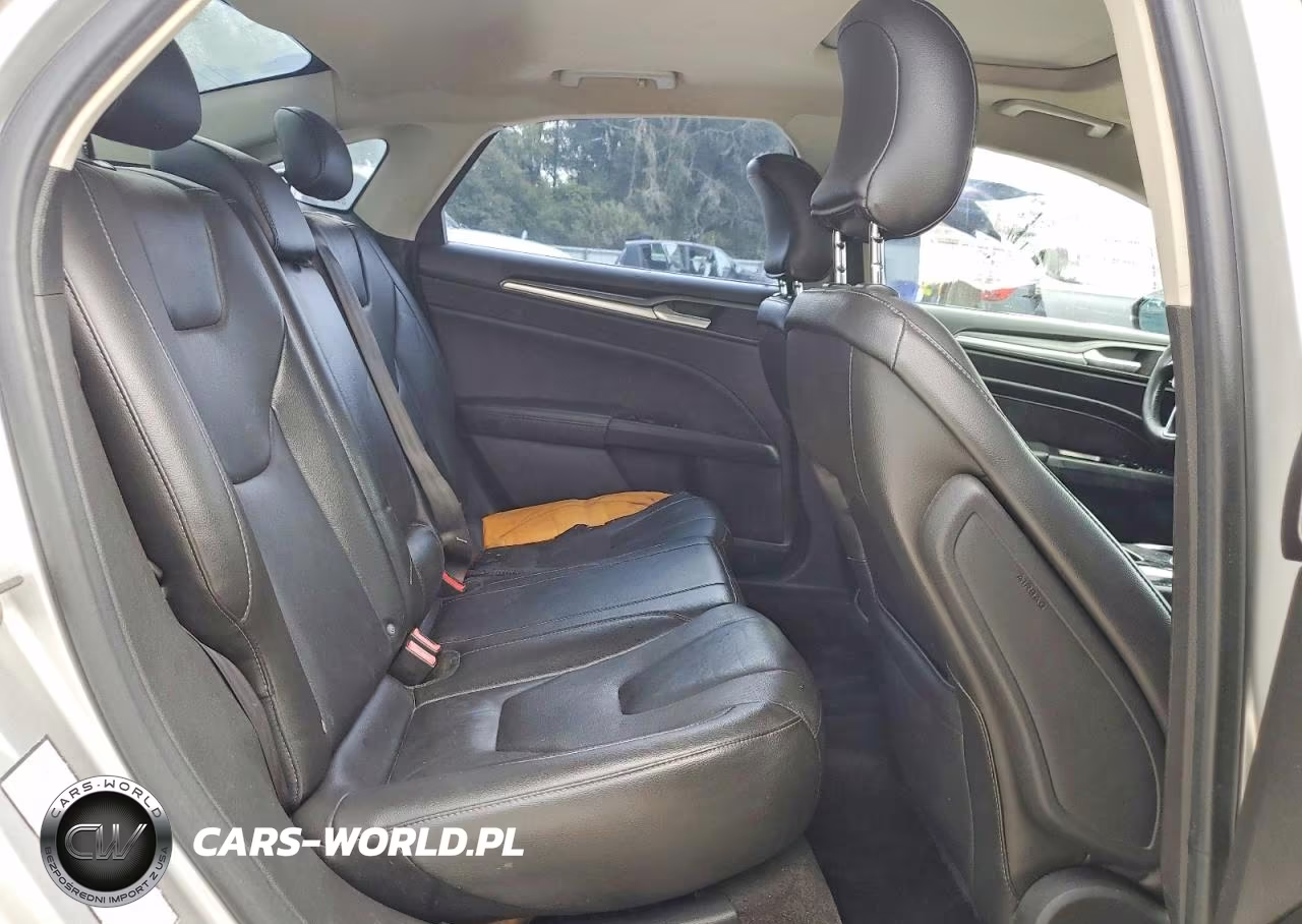2015 Ford Fusion Titanium VIN:3FA6P0K92FR267396 - 10