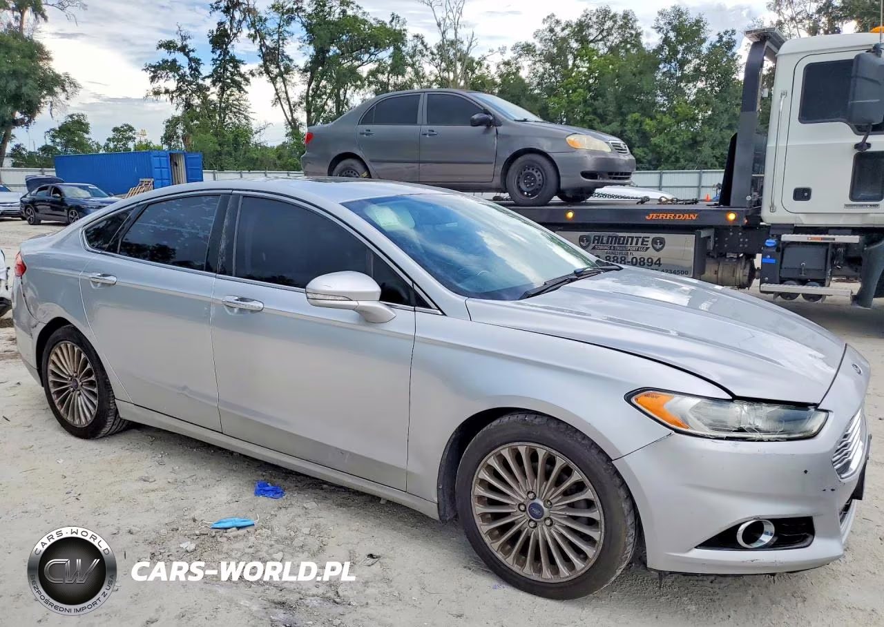 2015 Ford Fusion Titanium VIN:3FA6P0K92FR267396 - 4