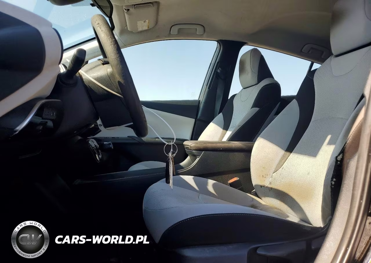 2019 Toyota Prius Le Awd-E VIN:JTDL9RFU1K3008904 - 7
