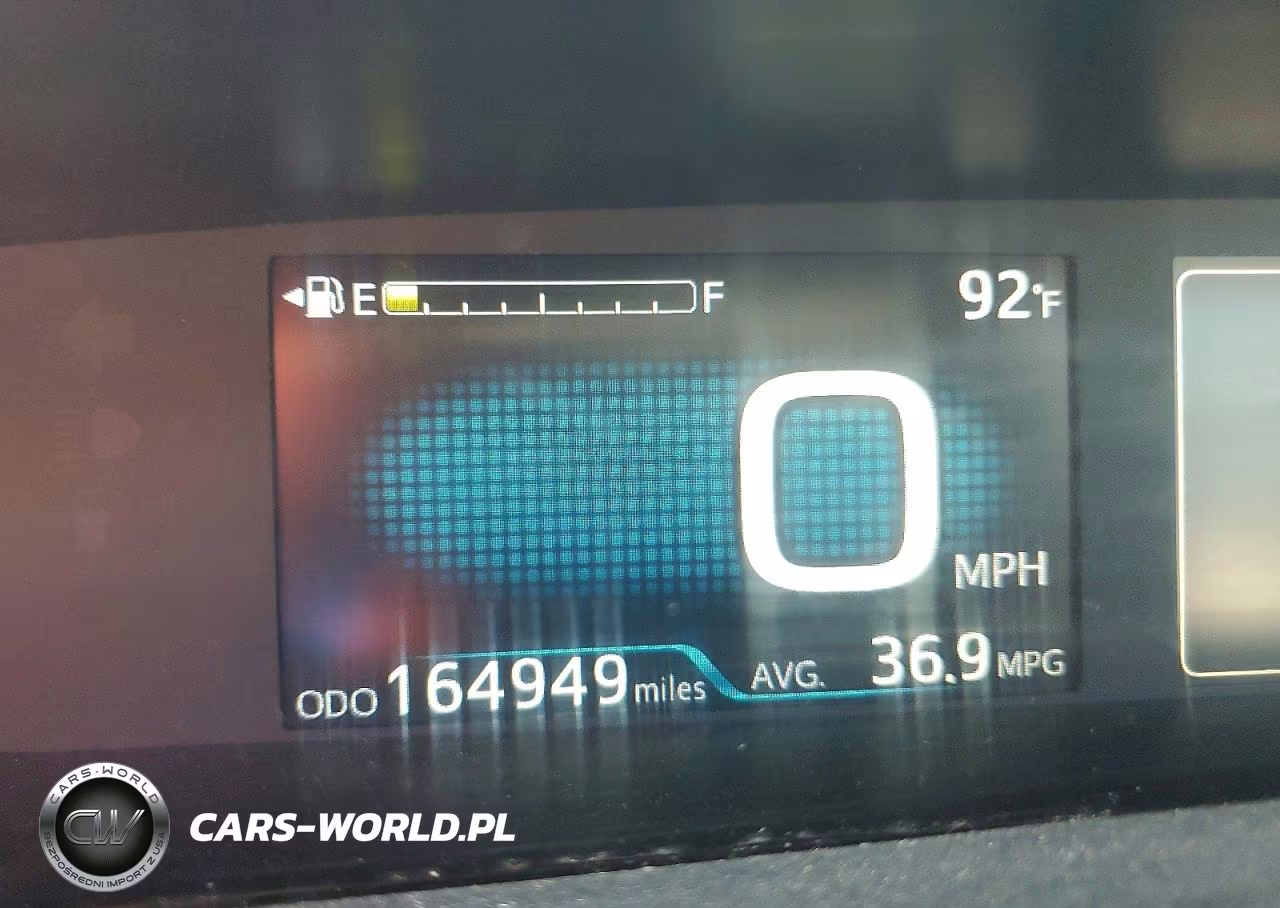 2019 Toyota Prius Le Awd-E VIN:JTDL9RFU1K3008904 - 9