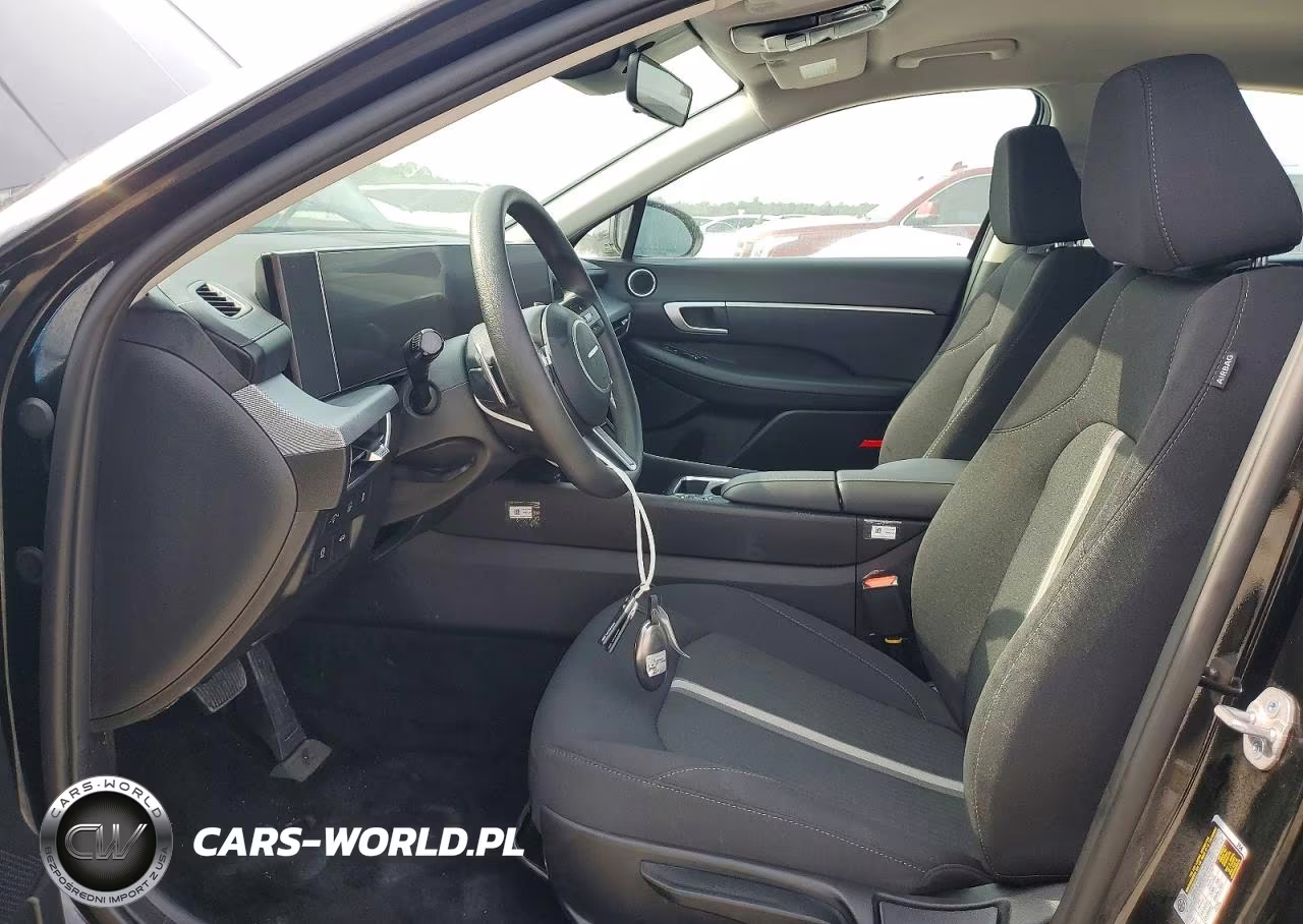 2026 Hyundai Sonata Hybrid Blue VIN:KMHL24JJ8TA172714 - 7