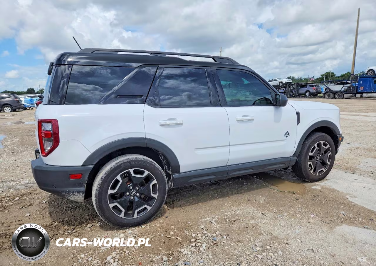 2021 Ford Bronco Sport Outer Banks VIN:3FMCR9C60MRA40457 - 3