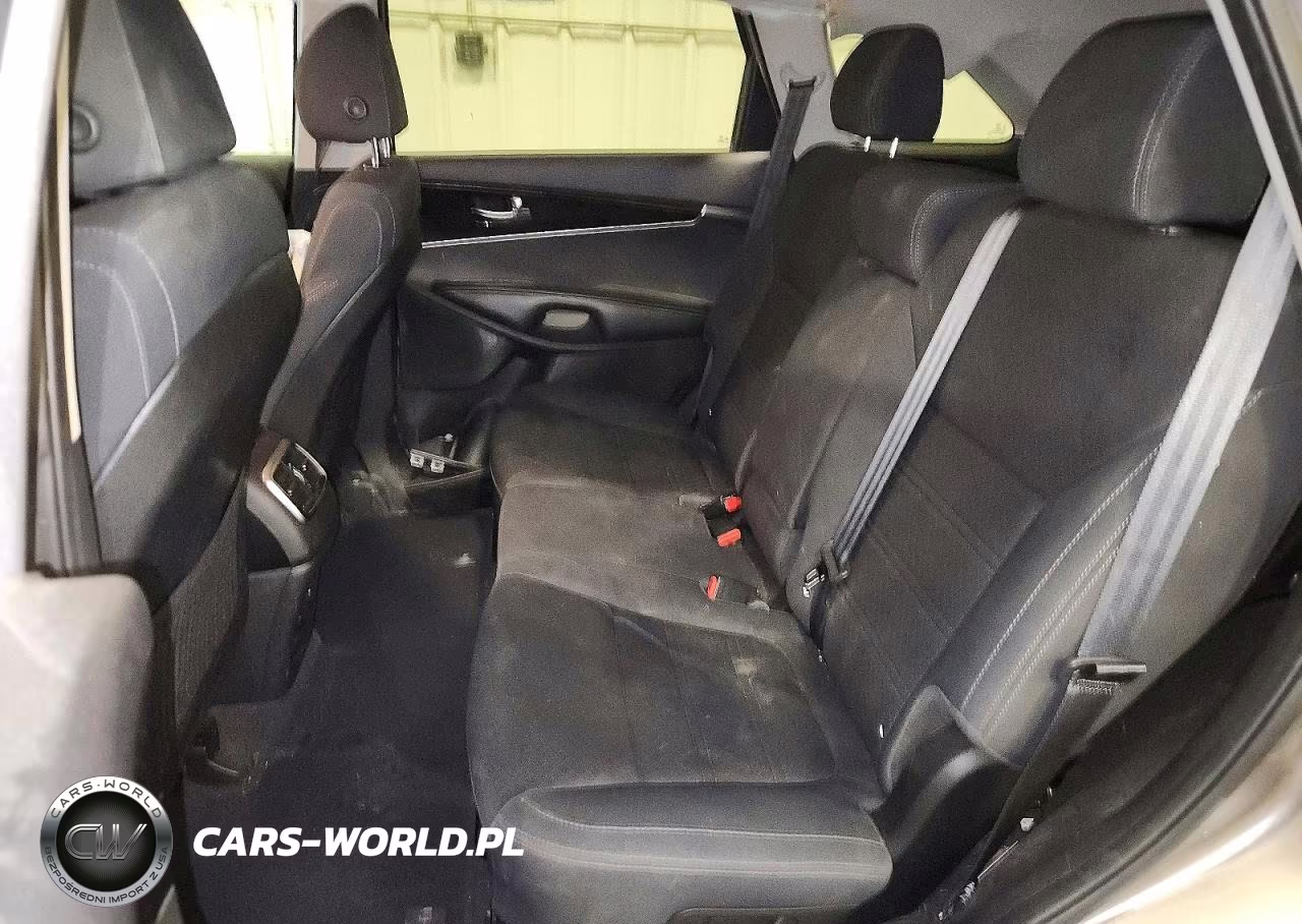 2018 Kia Sorento Lx V6 VIN:5XYPGDA55JG366477 - 11