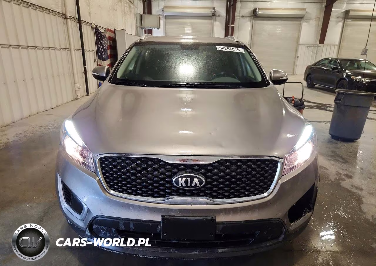 2018 Kia Sorento Lx V6 VIN:5XYPGDA55JG366477 - 5