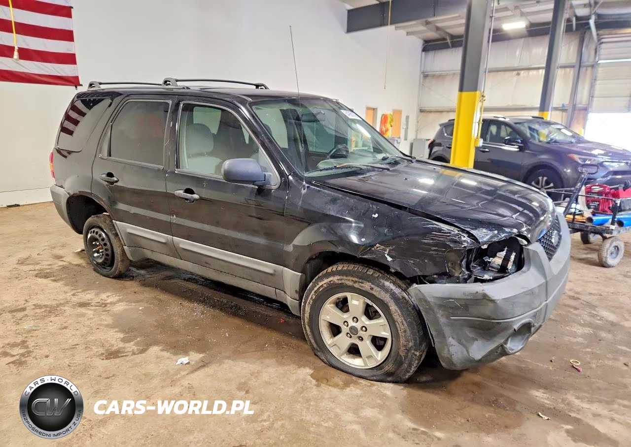 2005 Ford Escape Xlt VIN:1FMYU93115KB75641 - 4