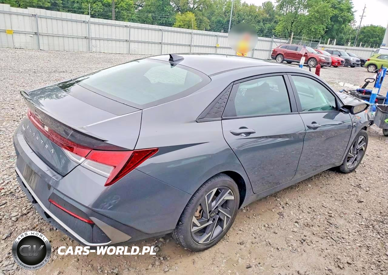 2025 Hyundai Elantra Sel Sport VIN:KMHLM4DGXSU902422 - 3
