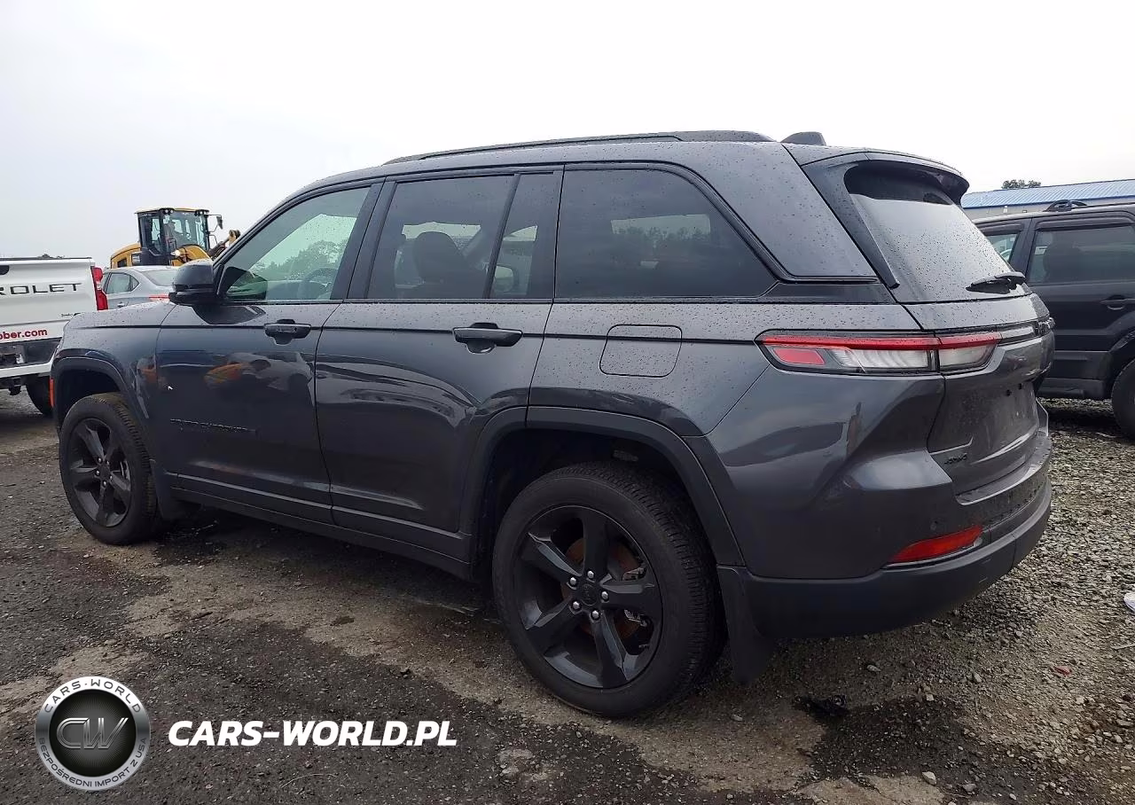 2025 Jeep Grand Cherokee Laredo VIN:1C4RJHAG2S8742886 - 2