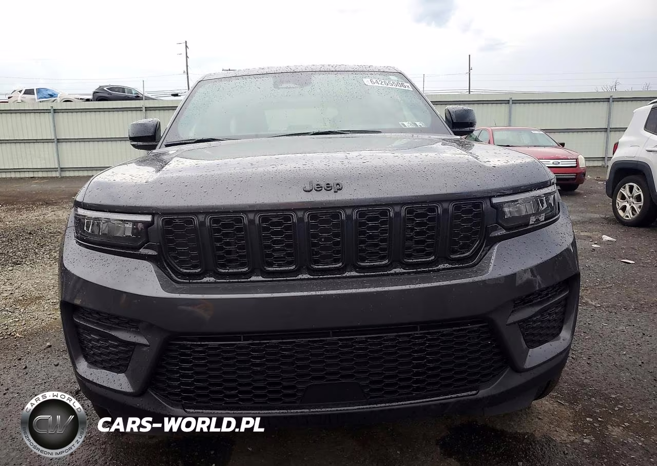 2025 Jeep Grand Cherokee Laredo VIN:1C4RJHAG2S8742886 - 5
