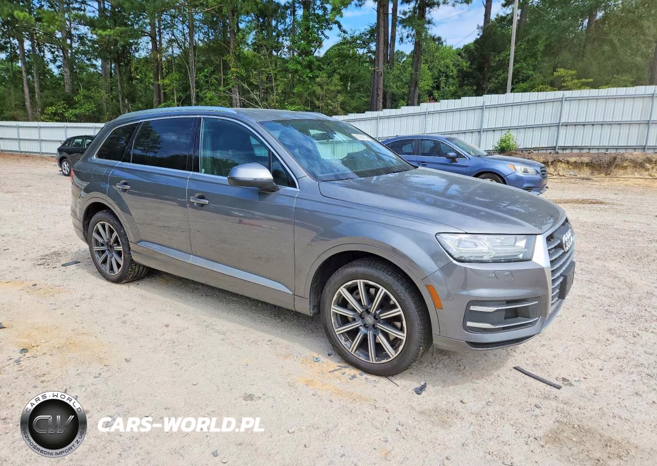 2017 Audi Q7 Premium Plus VIN:WA1LAAF79HD012179 - 4