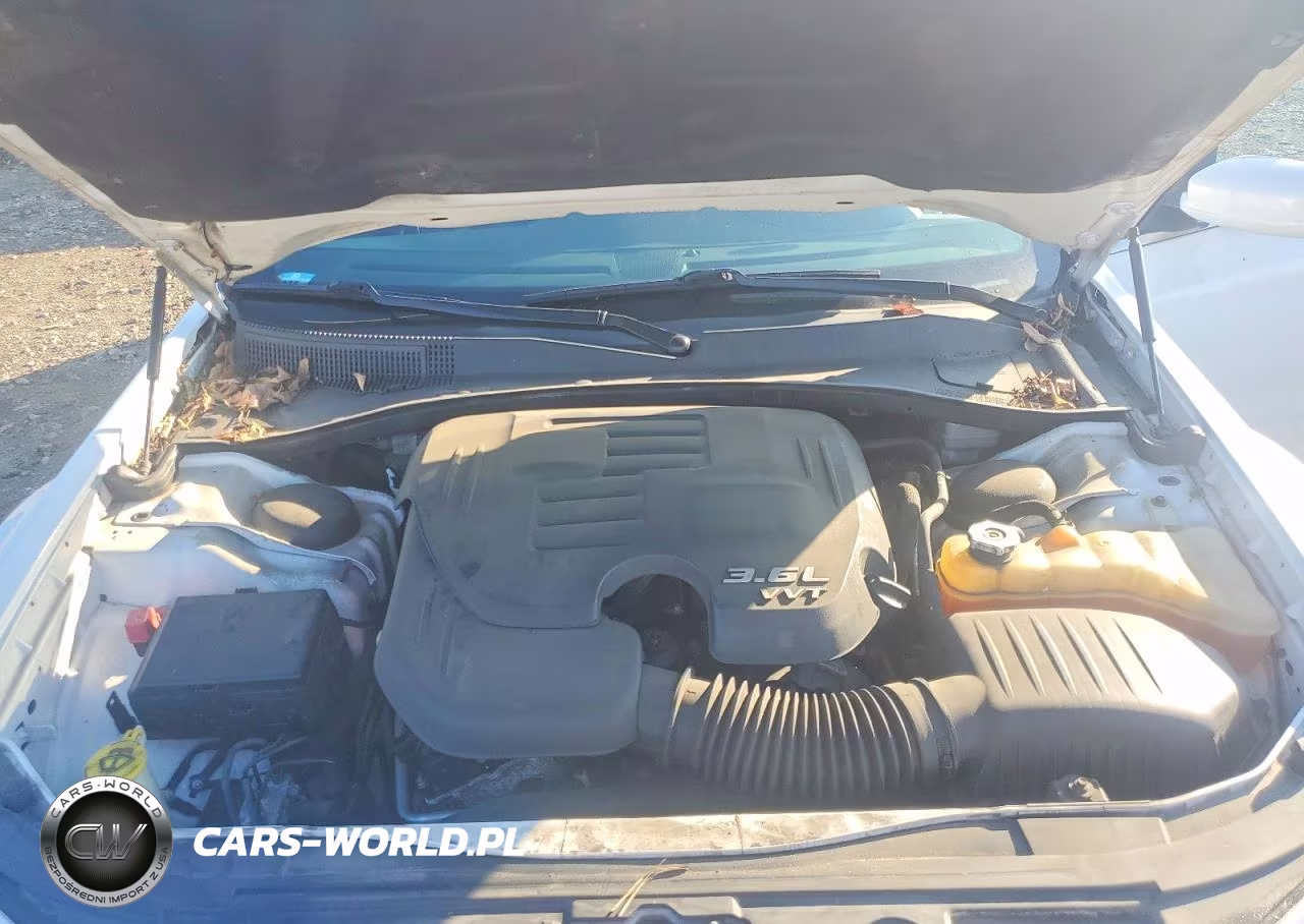 2014 Chrysler 300 VIN:2C3CCAAG9EH380226 - 11
