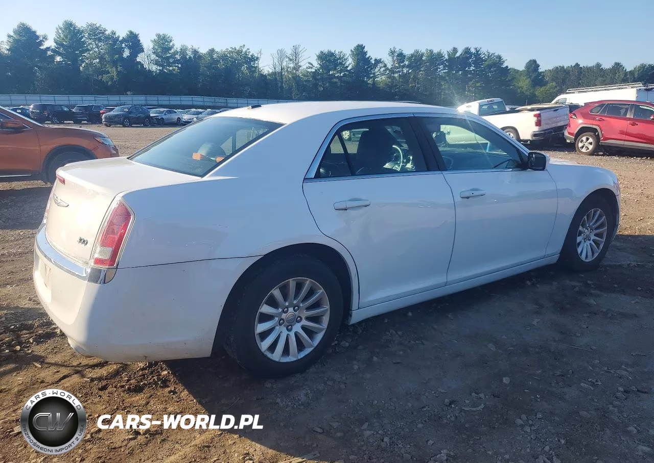 2014 Chrysler 300 VIN:2C3CCAAG9EH380226 - 3