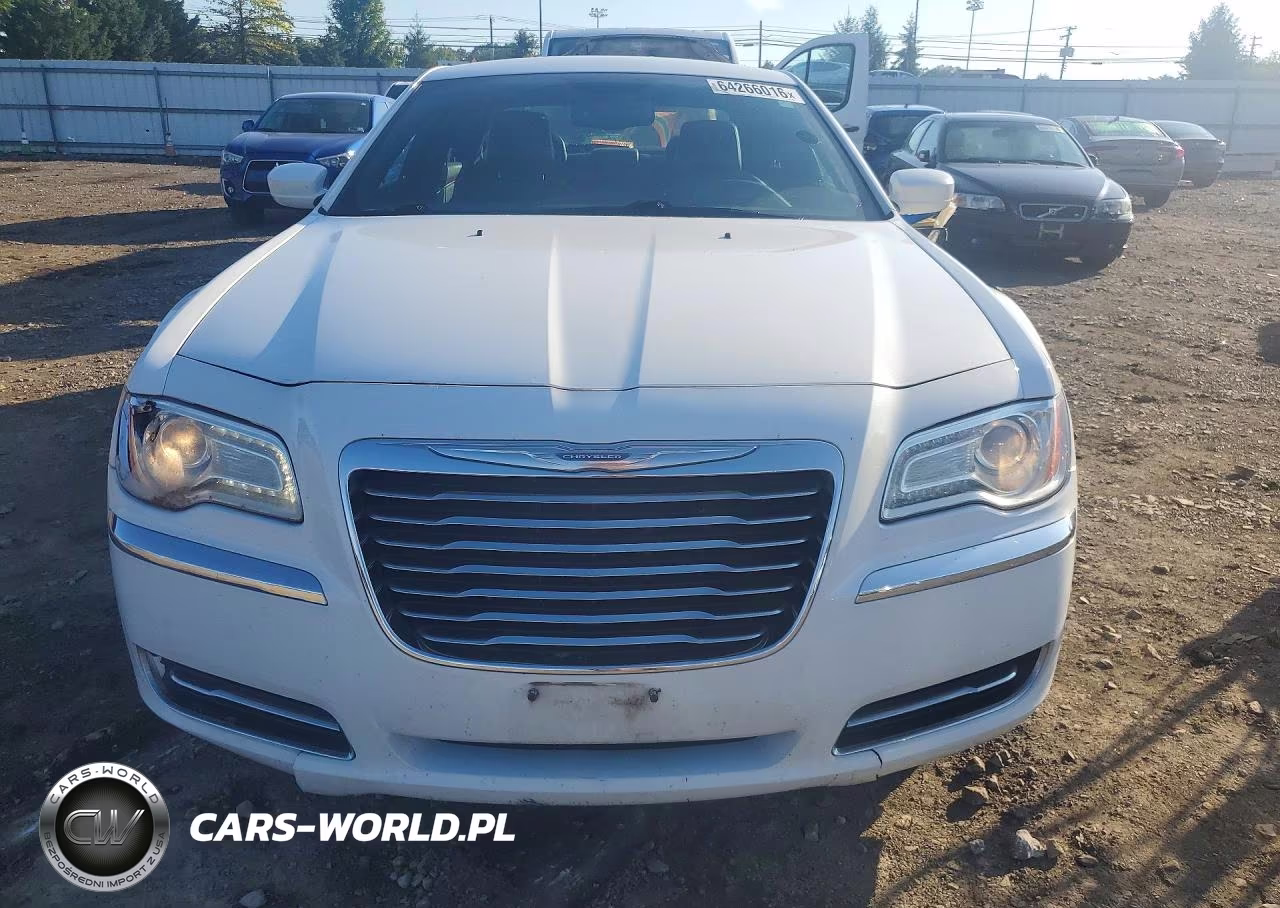 2014 Chrysler 300 VIN:2C3CCAAG9EH380226 - 5