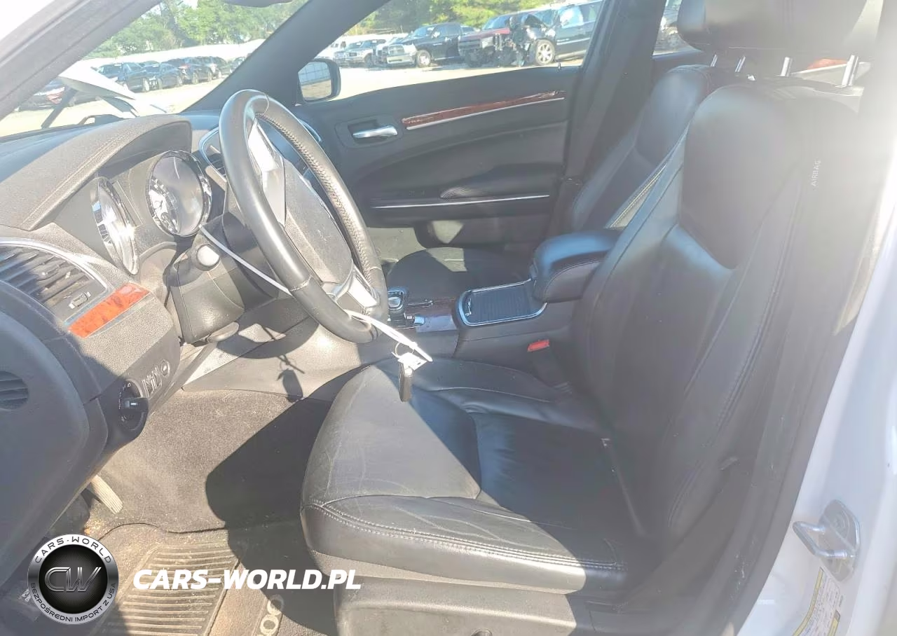 2014 Chrysler 300 VIN:2C3CCAAG9EH380226 - 7