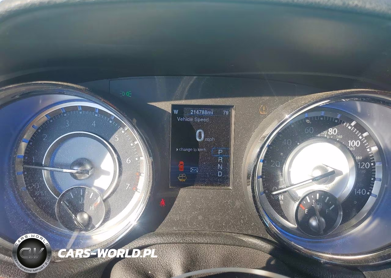 2014 Chrysler 300 VIN:2C3CCAAG9EH380226 - 9