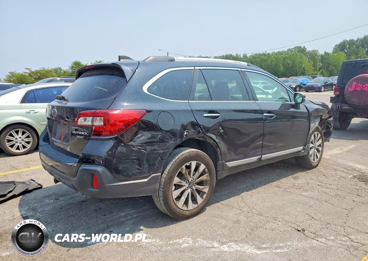 2019 Subaru Outback Touring VIN:4S4BSETC2K3298960 - 3