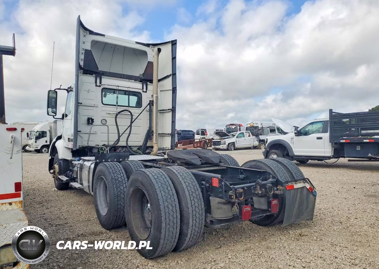 2020 Volvo Vnr - Semi Truck VIN:4V4WC9DH5LN258340 - 3