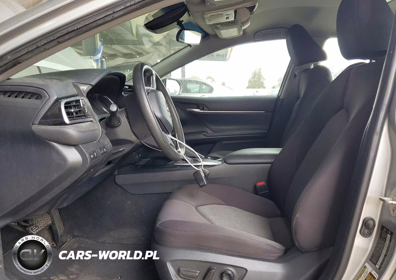2018 Toyota Camry Le VIN:4T1B11HK4JU563558 - 7