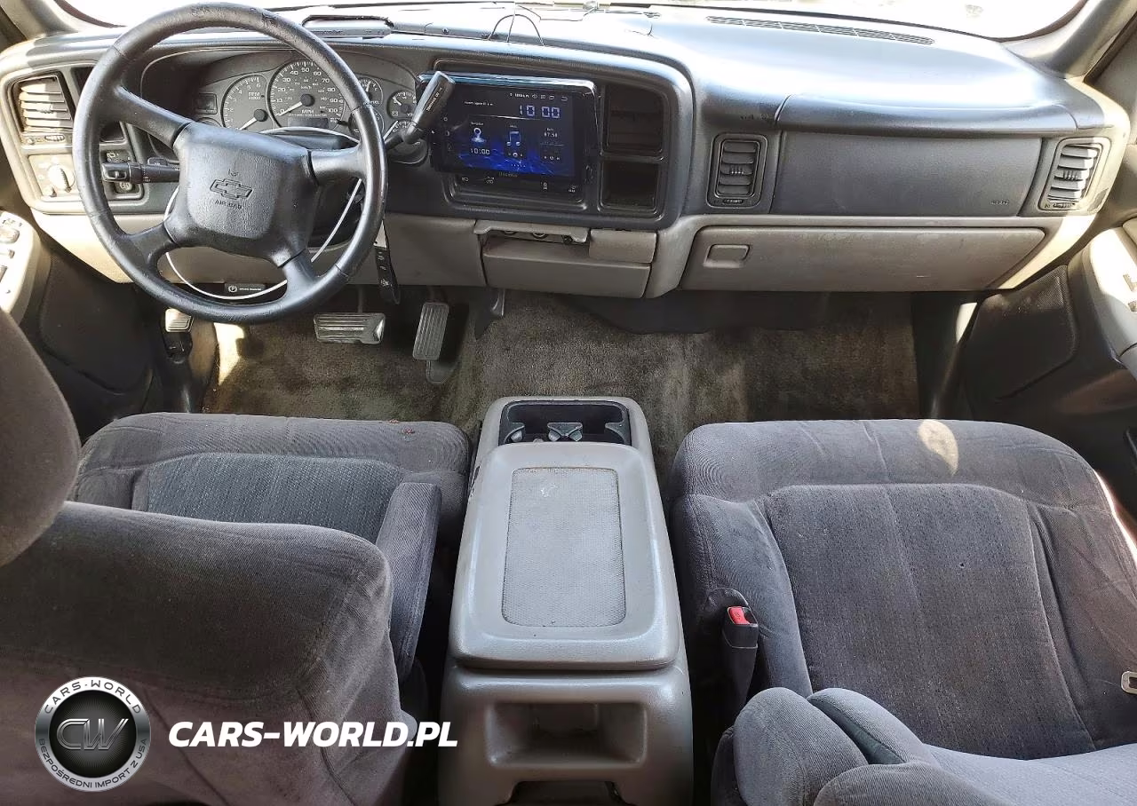 2002 Chevrolet Tahoe C1500 VIN:1GNEC13V32R220149 - 8