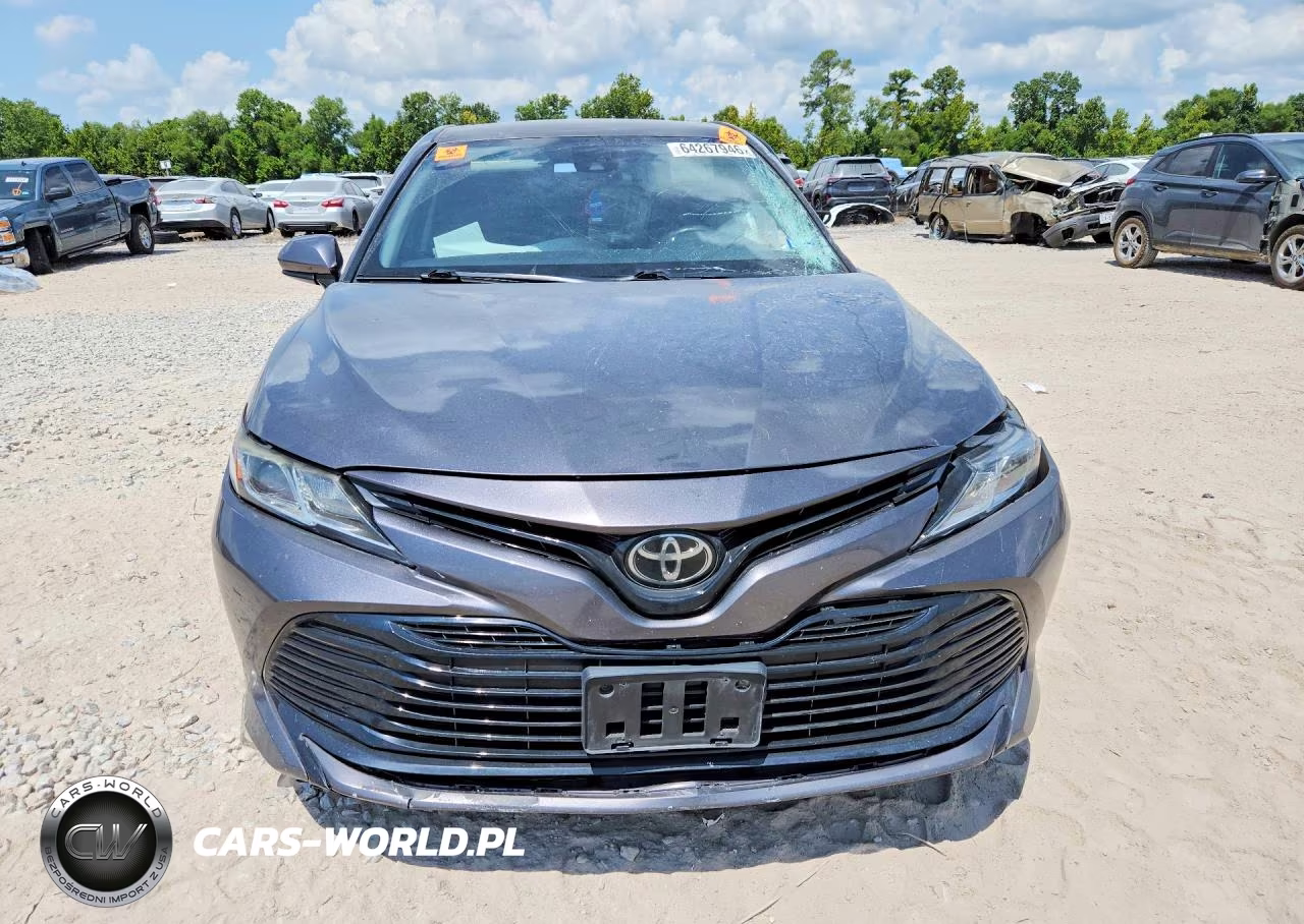 2019 Toyota Camry Le VIN:4T1B11HK8KU805124 - 5