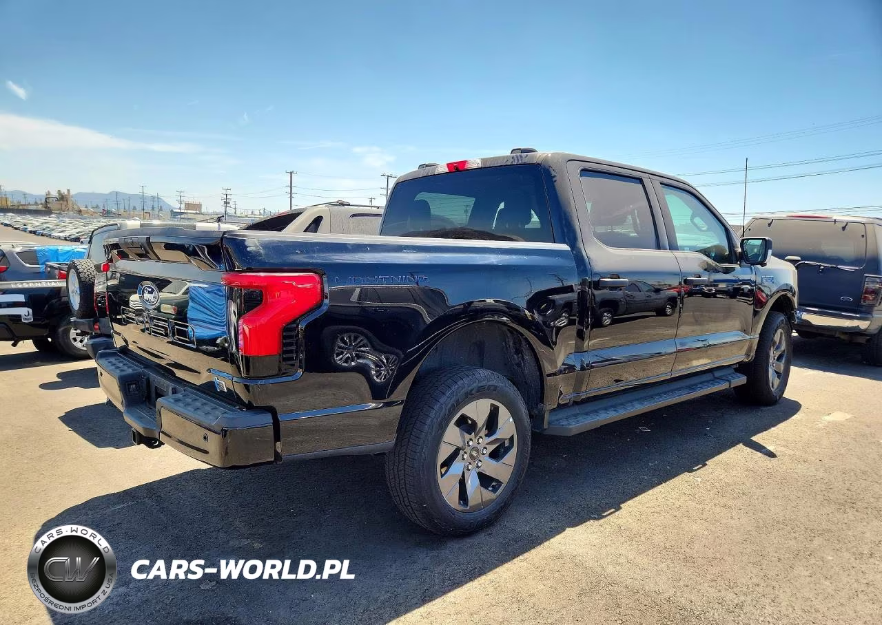 2024 Ford F150 Lightning Xlt VIN:1FTVW3LK6RWG08084 - 3
