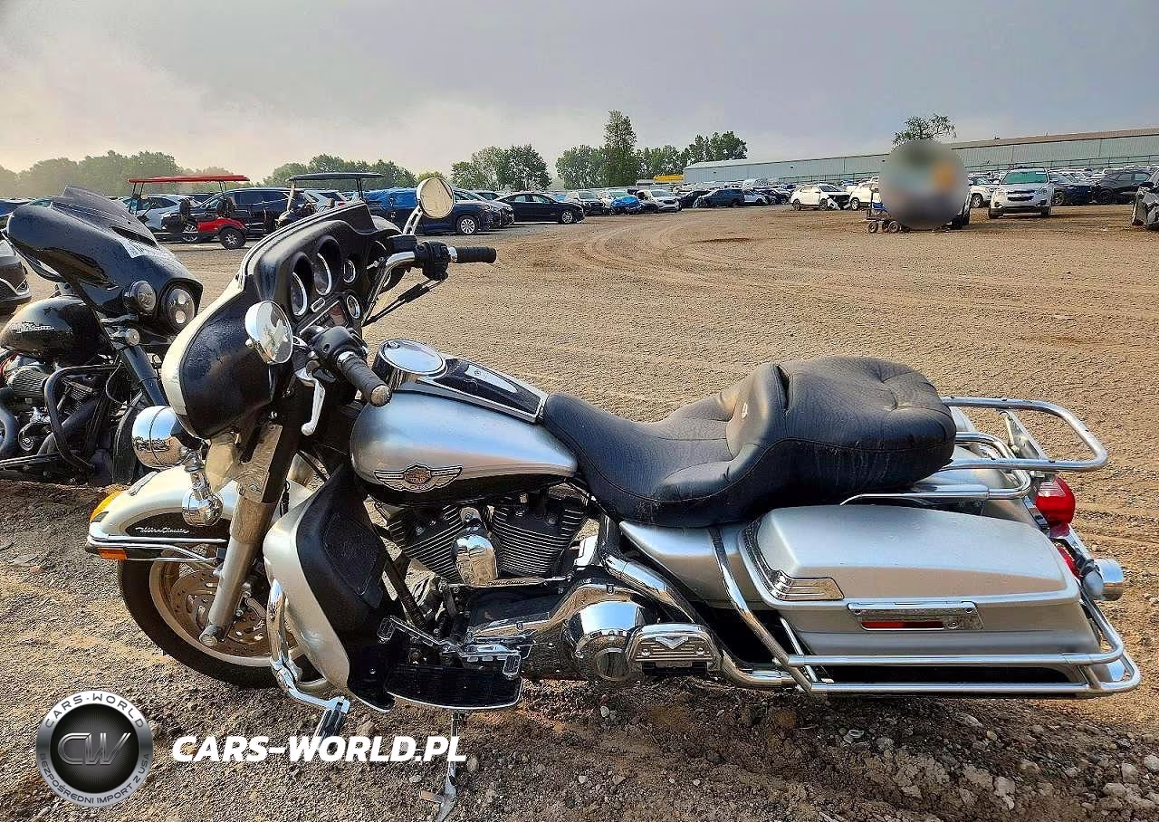 2003 Harley-Davidson Flhtcui Anniversary VIN:1HD1FCW473Y603143 - 3