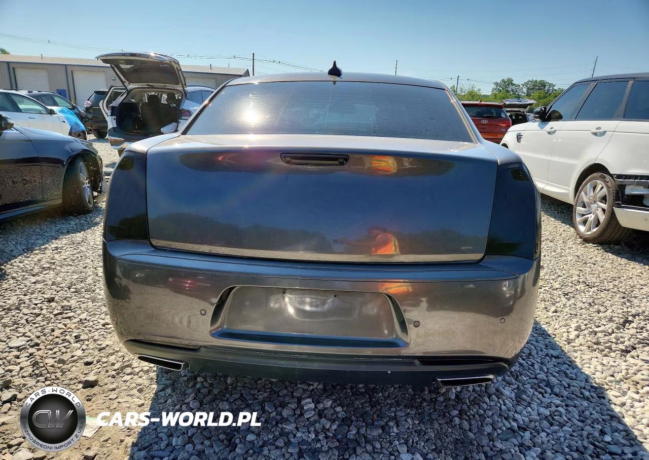 2015 Chrysler 300 S VIN:2C3CCAGG6FH904635 - 6