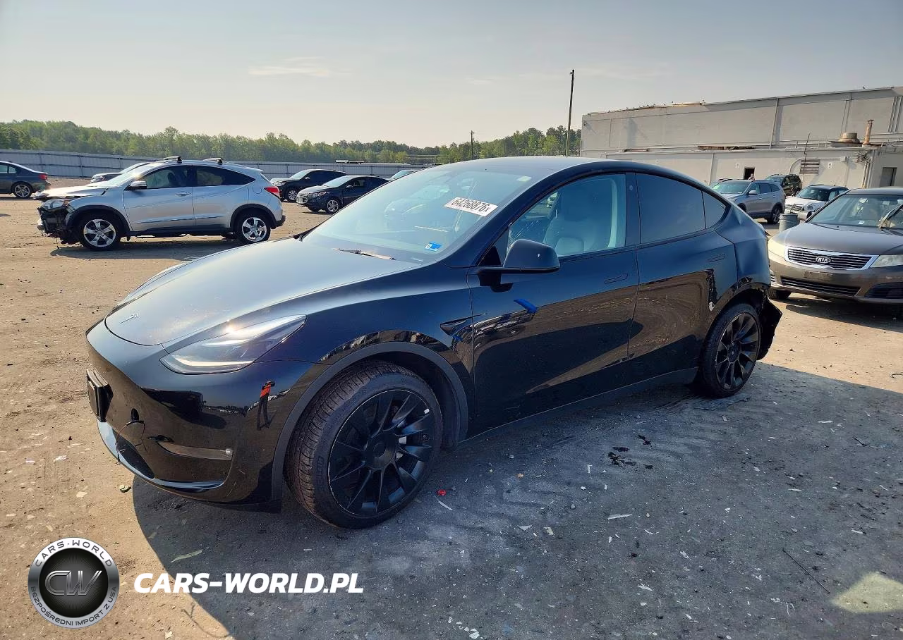 2023 Tesla Model Y – zdjęcie 1 z 13