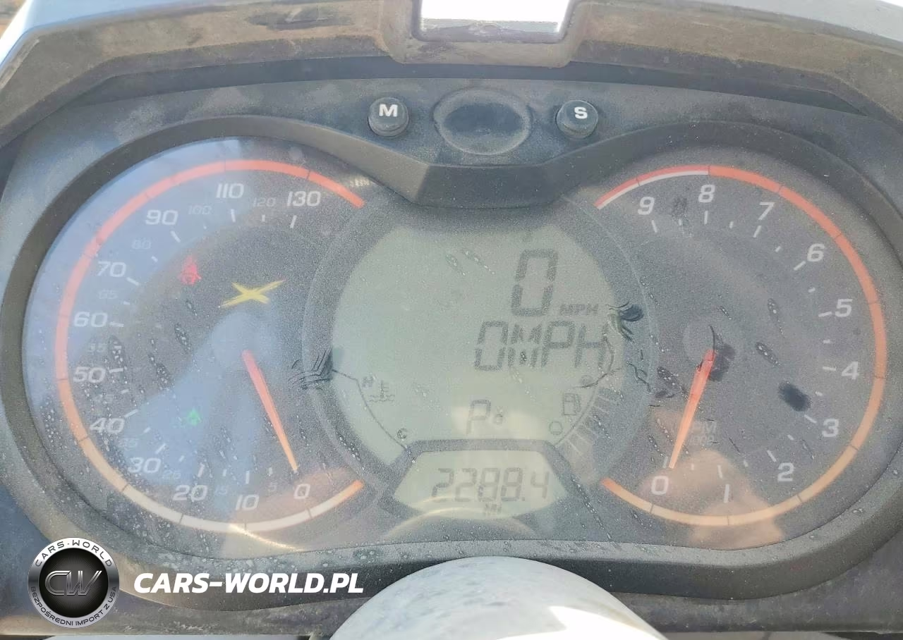 2014 Can-Am Commander 1000 Xt VIN:3JBKKCP11EJ000777 - 8