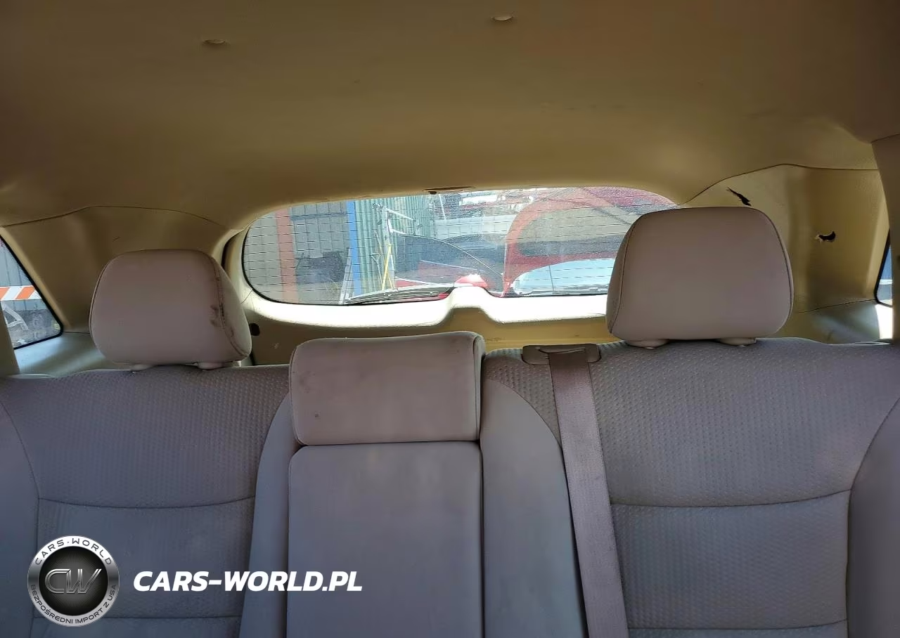 2011 Kia Sorento Lx VIN:5XYKTCA13BG074986 - 10