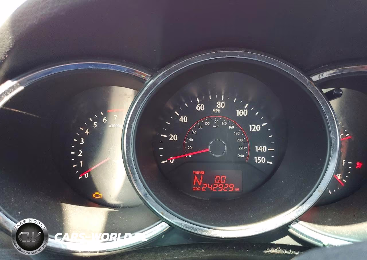 2011 Kia Sorento Lx VIN:5XYKTCA13BG074986 - 9