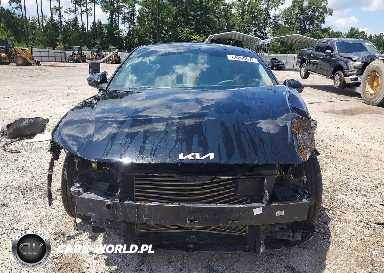 2025 Kia K4 Lxs VIN:3KPFT4DE1SE010965 - 5