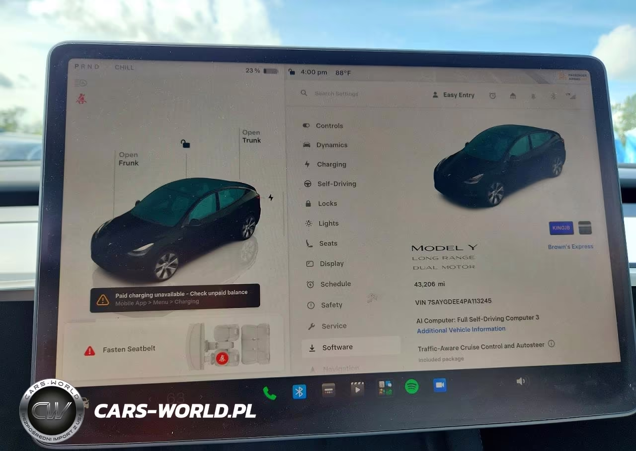 2023 Tesla Model Y VIN:7SAYGDEE4PA113245 - 9