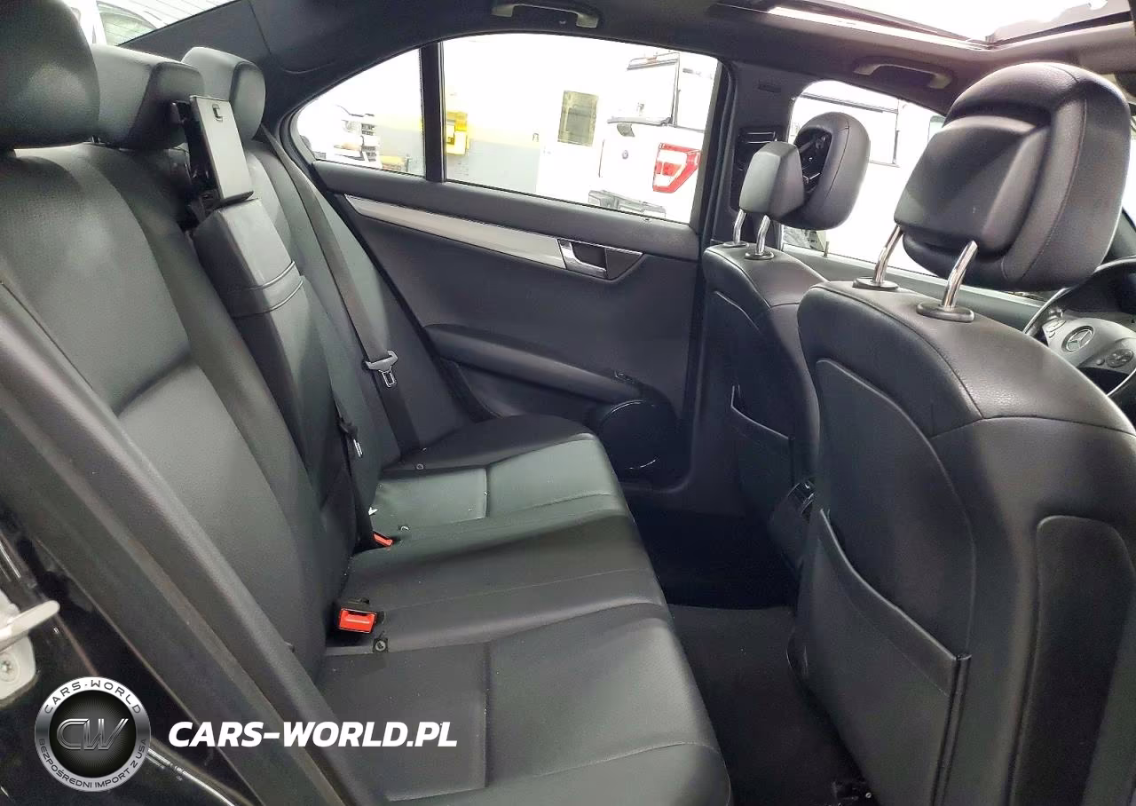 2008 Mercedes-Benz C 300 VIN:WDDGF54XX8F160550 - 10