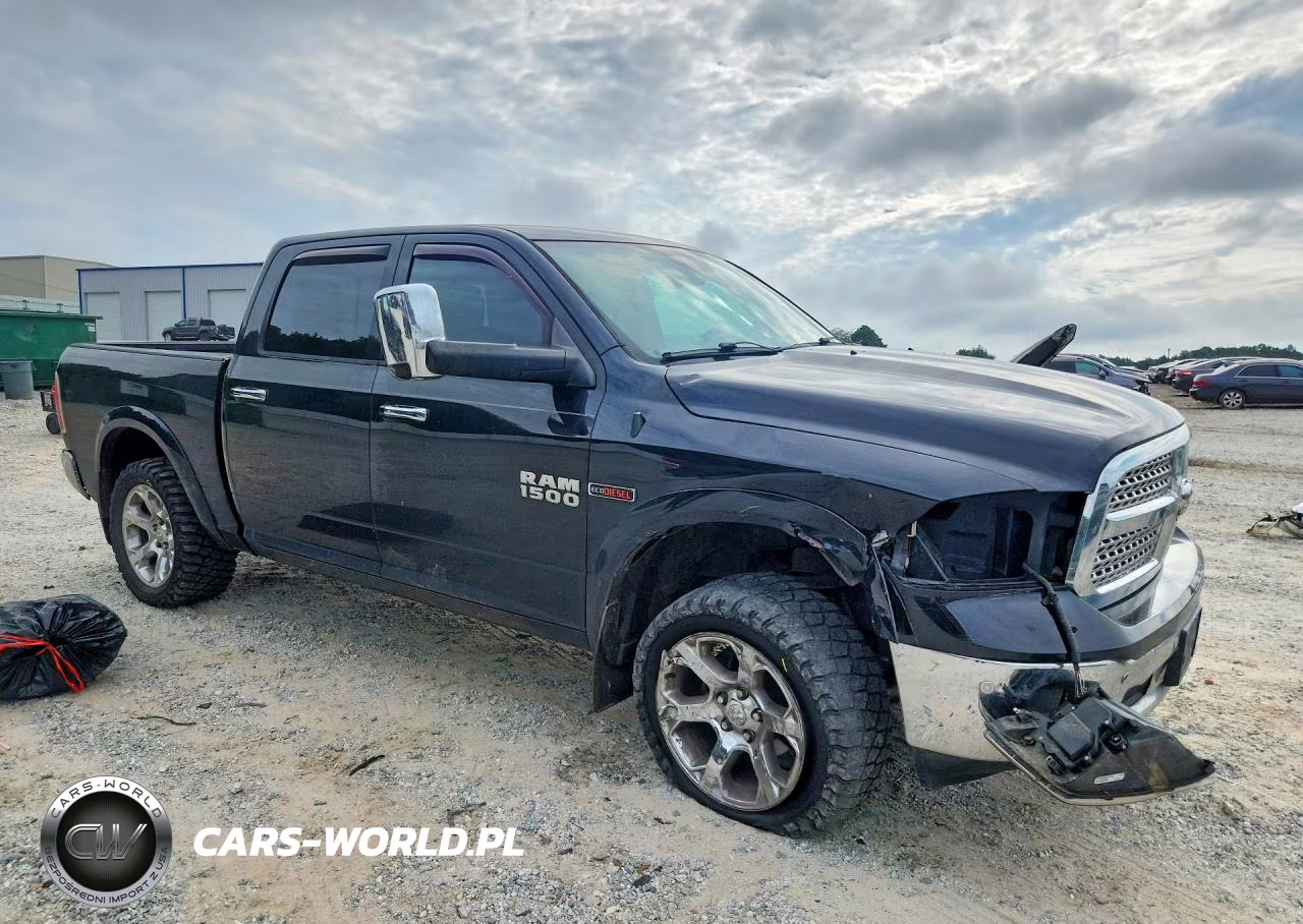2017 Ram 1500 Laramie VIN:1C6RR7NM8HS877103 - 4