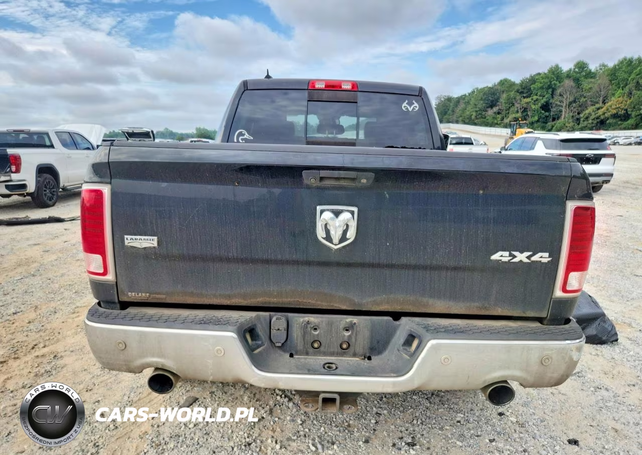 2017 Ram 1500 Laramie VIN:1C6RR7NM8HS877103 - 6