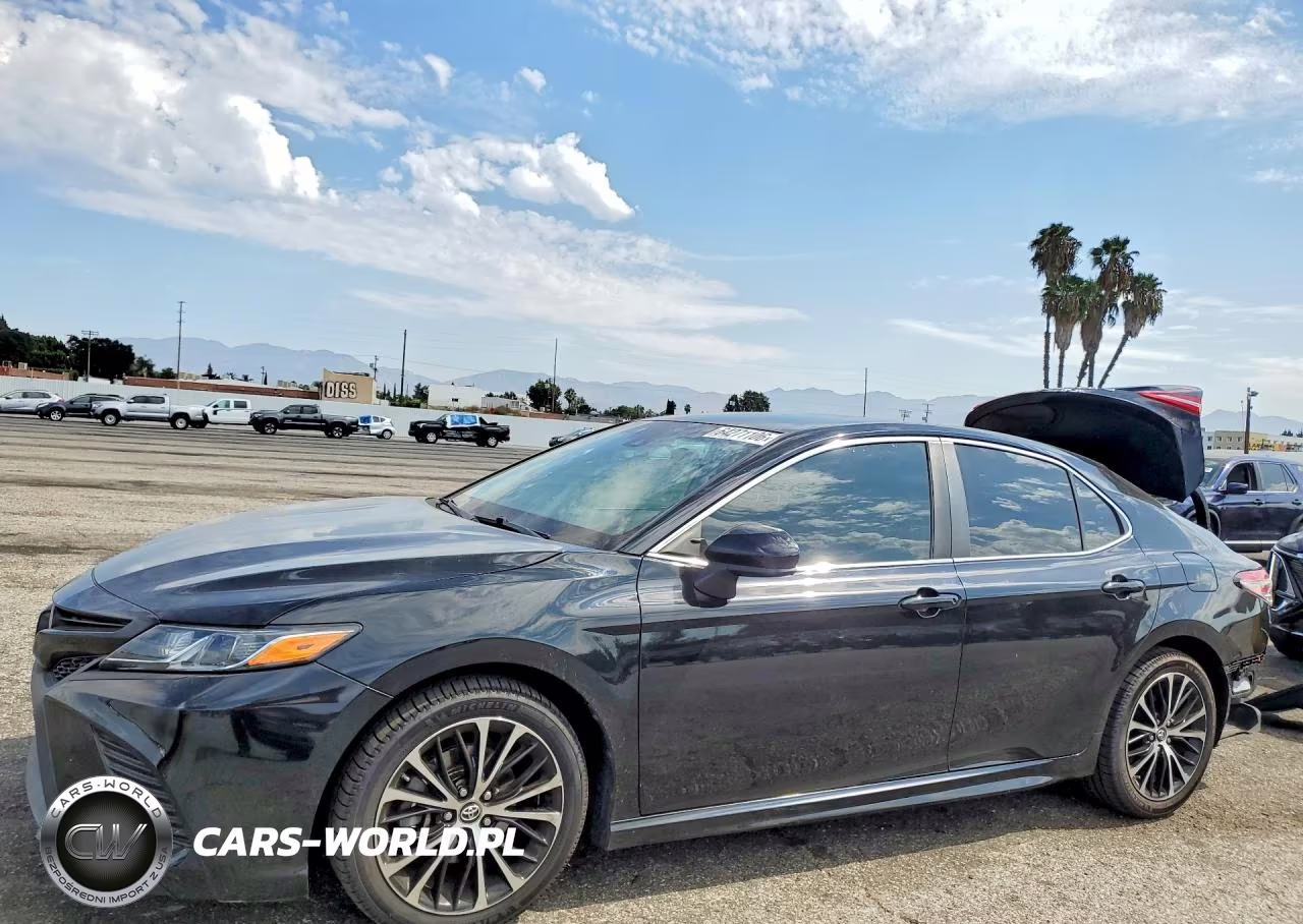 2018 Toyota Camry Se – zdjęcie 1 z 12