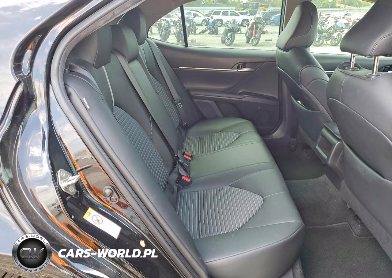 2018 Toyota Camry Se VIN:4T1B11HK4JU103669 - 10