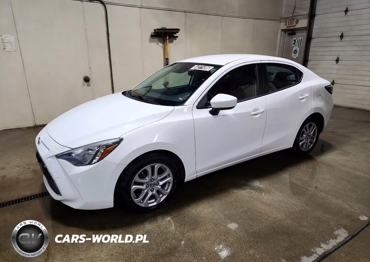 2016 Scion Ia Base VIN:3MYDLBZV8GY135991 - 1
