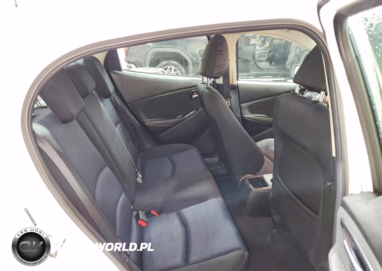2016 Scion Ia Base VIN:3MYDLBZV8GY135991 - 10